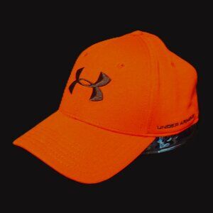 Under Armour Red Men’s Fitted Hat L/XL Black UA Logo
